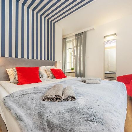 Glow Apartments, Apartament Dluga 69 Гданск Екстериор снимка